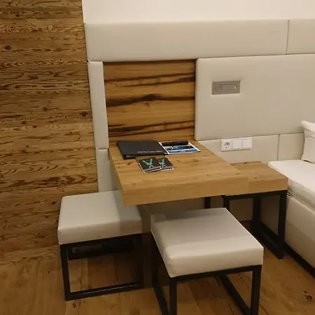 Alpinlounge Raetia Apartment *